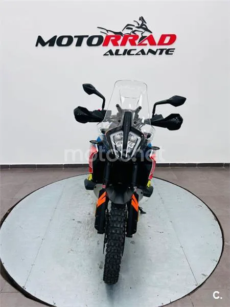 KTM 790 – Vista 17