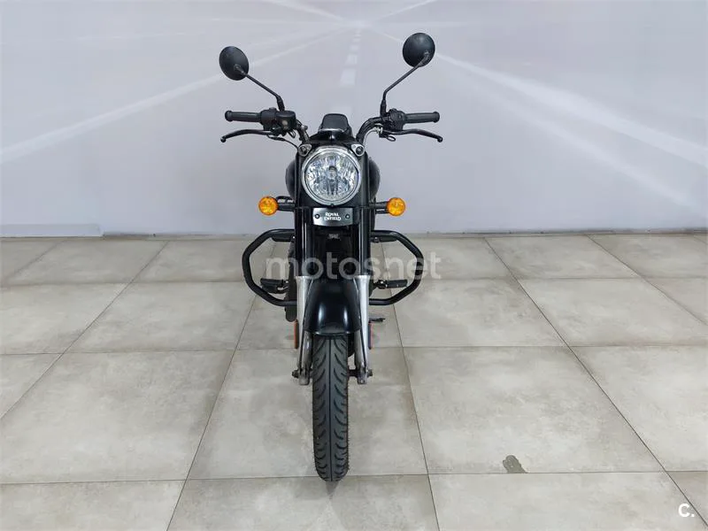 Royal Enfield Classic 350 – Vista 4