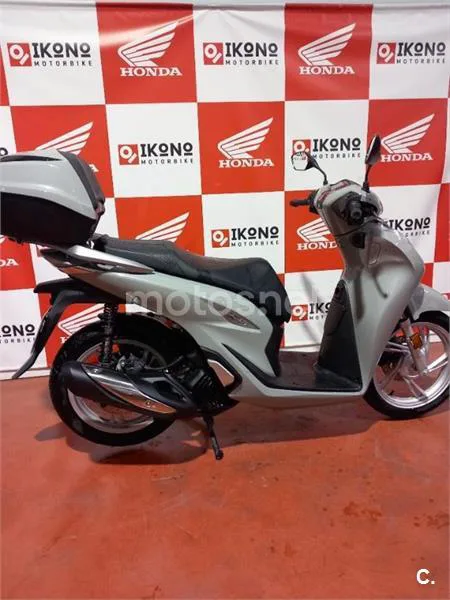 Honda SH 125i – Vista 4