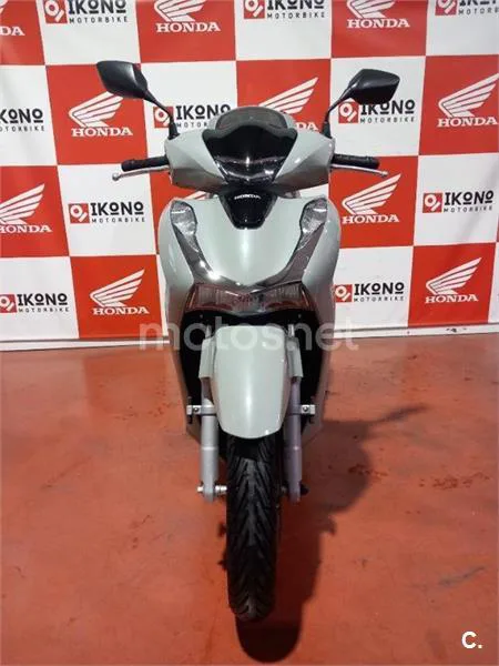 Honda SH 125i – Vista 5