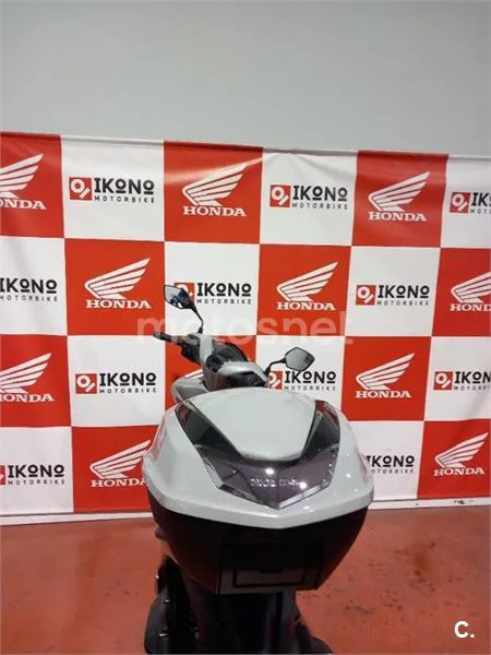 Honda SH 125i – Vista 8