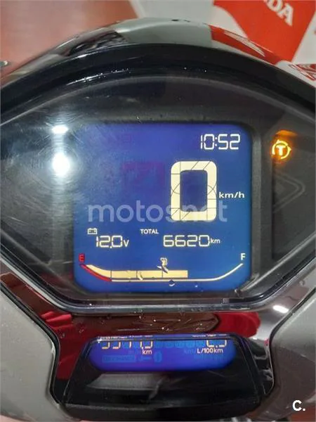 Honda SH 125i – Vista 9