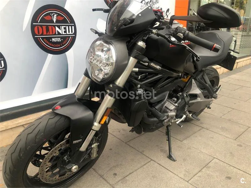 Ducati Monster 821 – Vista 15
