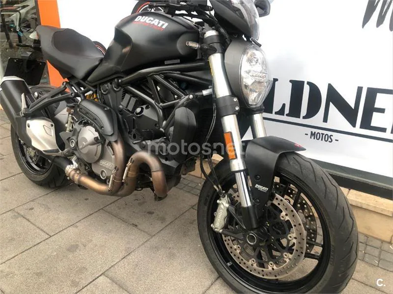 Ducati Monster 821 – Vista 3