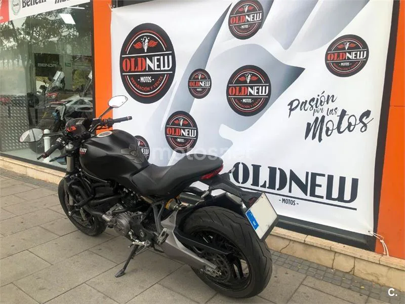Ducati Monster 821 – Vista 4