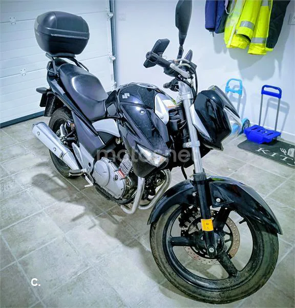 Suzuki Inazuma 250 – Vista 4