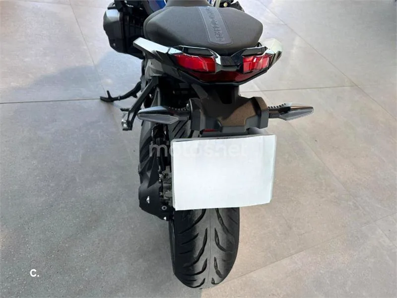 BMW R 1300 R – Vista 13