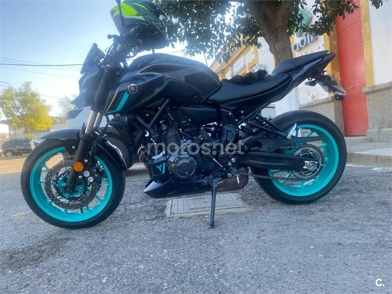 Yamaha MT-07 – Vista 7