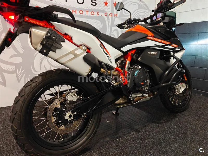 KTM 890 – Vista 3