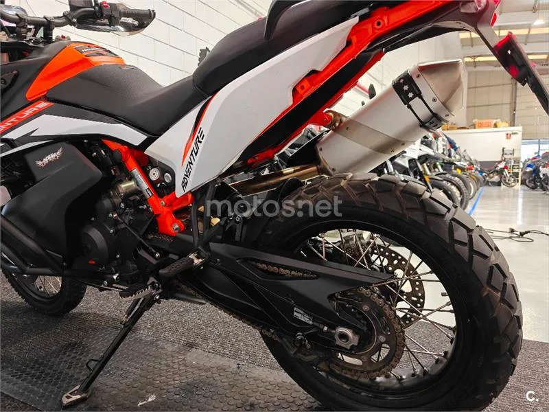 KTM 890 – Vista 5