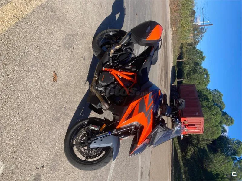 KTM 1290 Super Duke GT – Vista 3