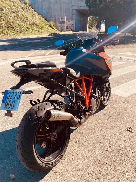 KTM 1290 Super Duke GT – Vista 4