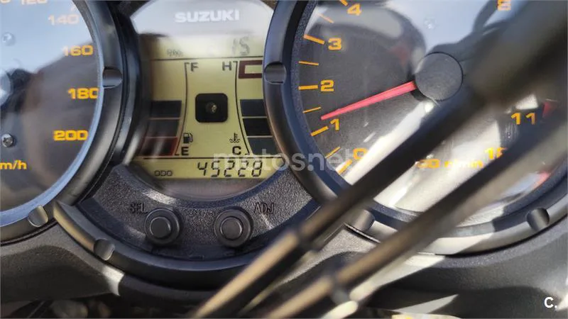 Suzuki V-Strom 650 – Vista 7