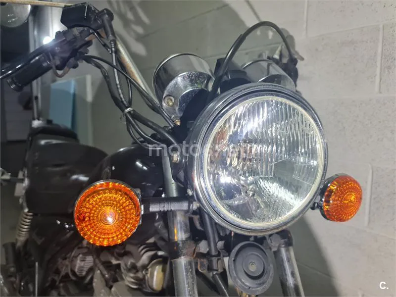 Yamaha SR250 Special - Vista 3
