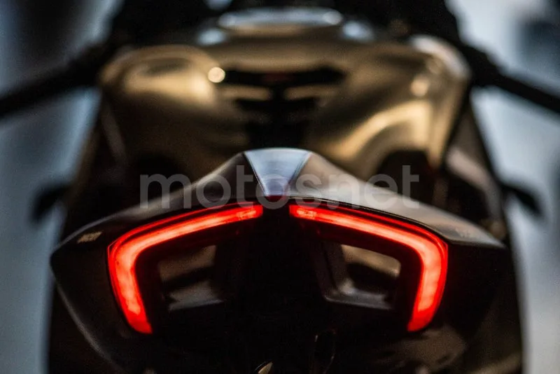 Ducati Panigale V4 - Vista 8