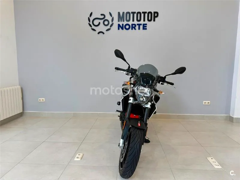 Aprilia Shiver 900 – Vista 3