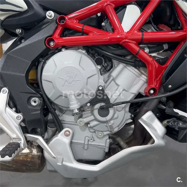 MV Agusta Rivale 800 – Vista 12