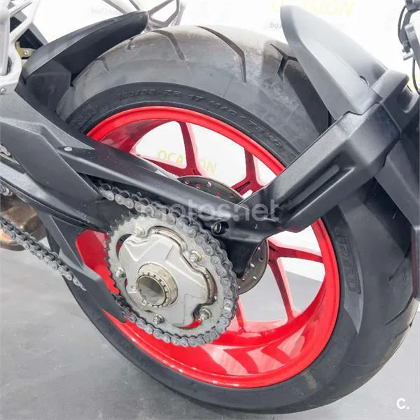 MV Agusta Rivale 800 – Vista 25