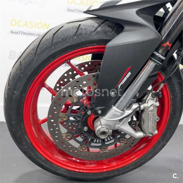 MV Agusta Rivale 800 – Vista 27