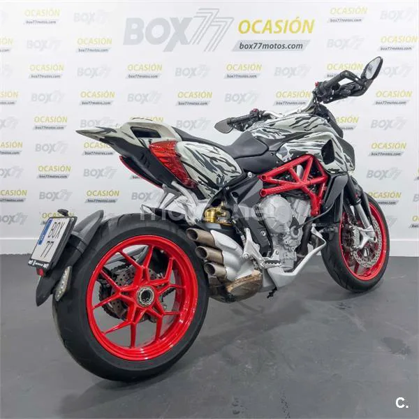 MV Agusta Rivale 800 – Vista 4