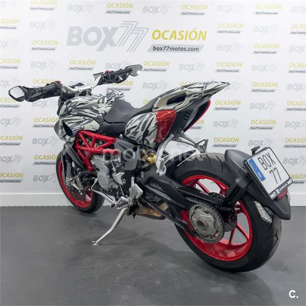 MV Agusta Rivale 800 – Vista 5
