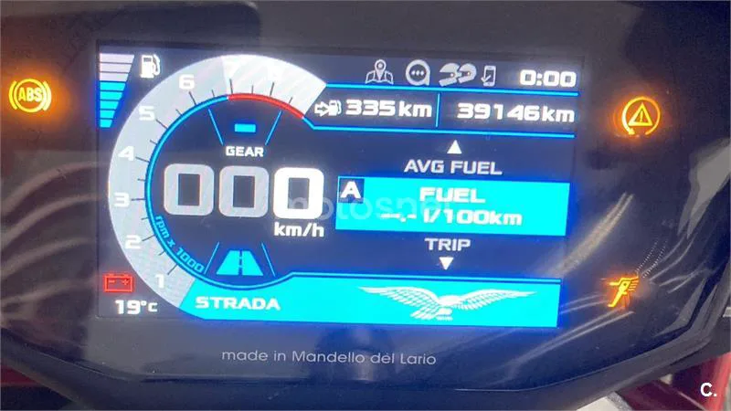 Moto Guzzi V 85 TT – Vista 3