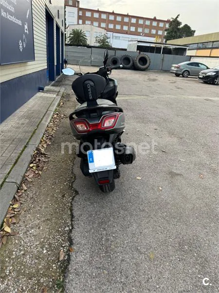 Kymco Super Dink 350i – Vista 4