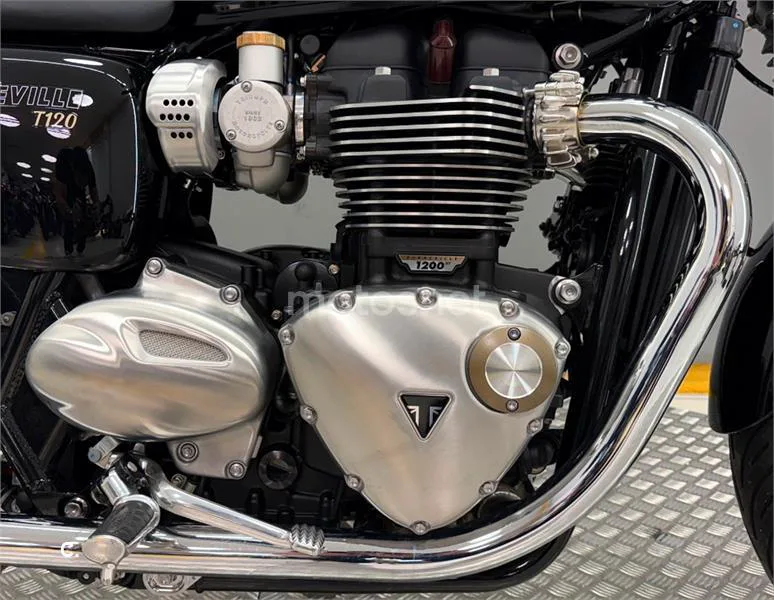 Triumph Bonneville T120 – Vista 7