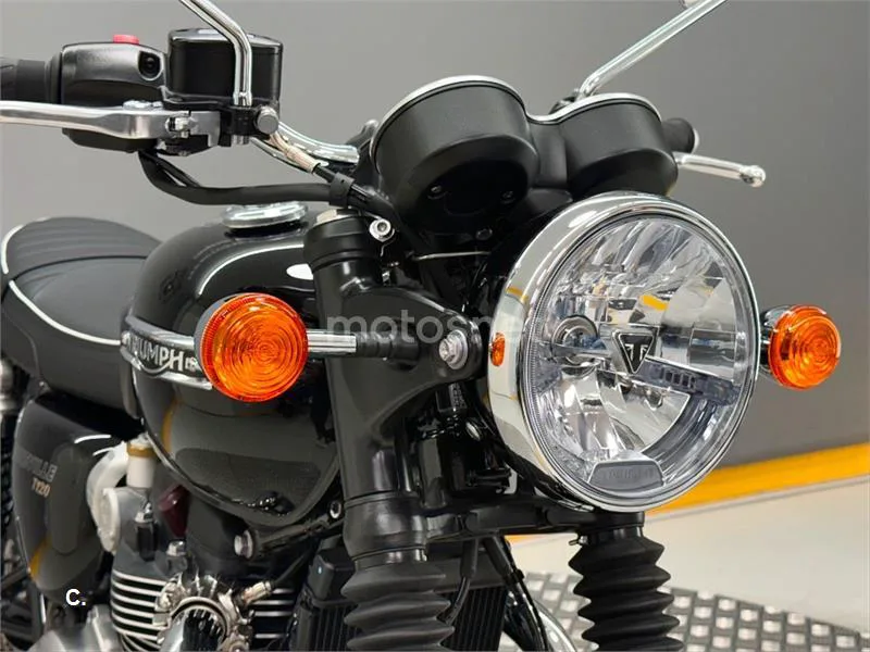 Triumph Bonneville T120 – Vista 8