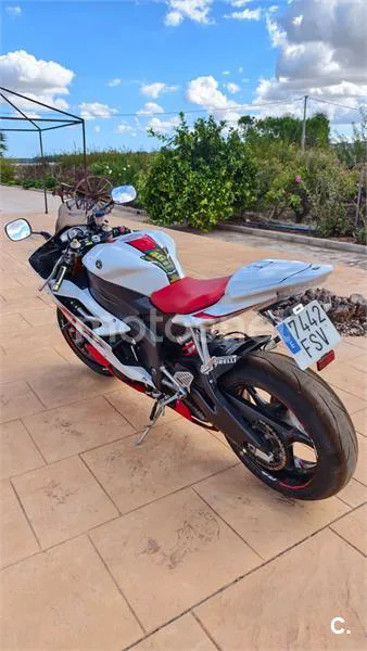 Yamaha R6R – Vista 8