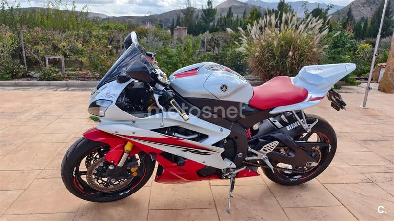 Yamaha R6R – Vista 9