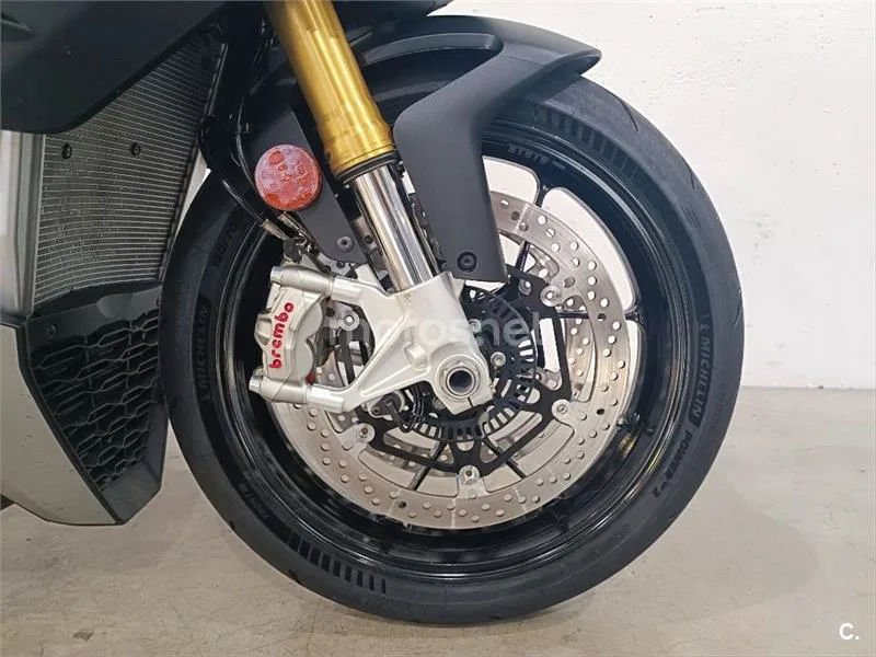 Aprilia Tuono V4 1100 – Vista 12