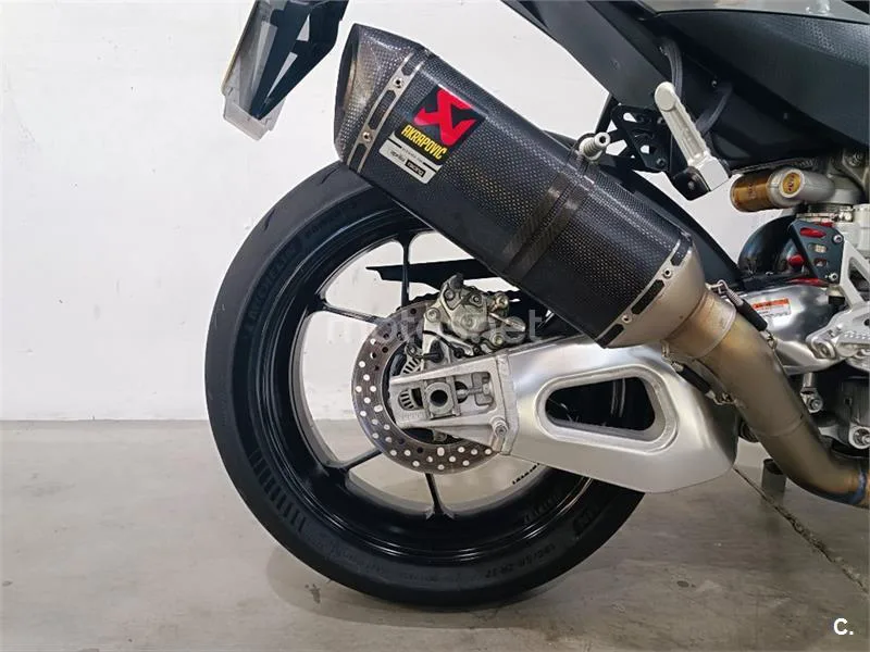 Aprilia Tuono V4 1100 – Vista 17