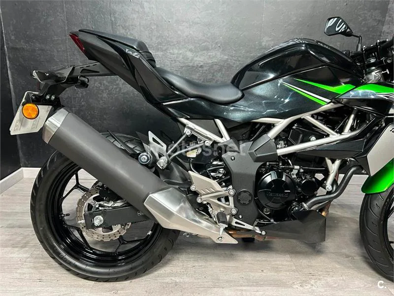 Kawasaki Z125 – Vista 10