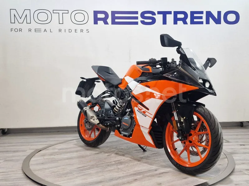 KTM RC – Vista 6