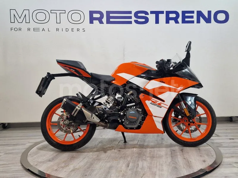 KTM RC – Vista 7