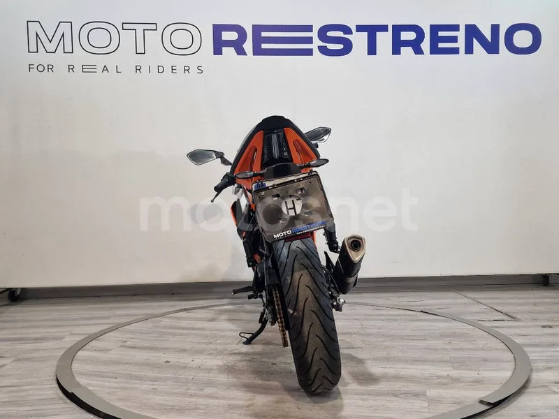 KTM RC – Vista 9