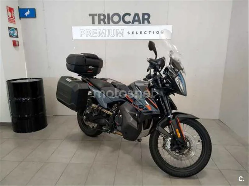 KTM 890 – Vista 4