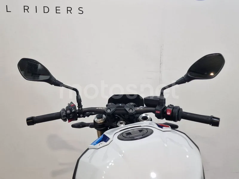 BMW S 1000 R – Vista 11