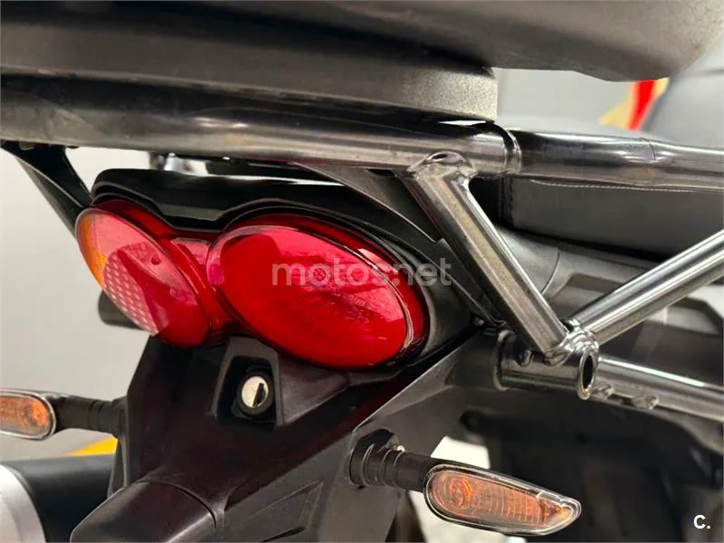 Moto Guzzi V85 TT – Vista 12