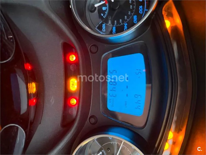 Piaggio MP3 – Vista 6