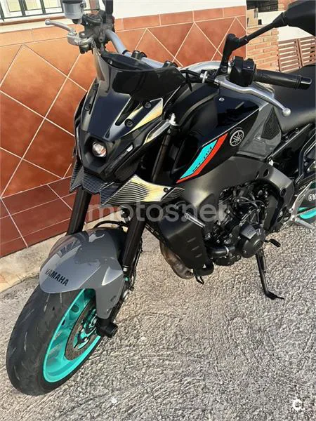 Yamaha MT-09 – Vista 2