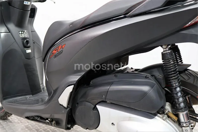 Honda SH 300i – Vista 14