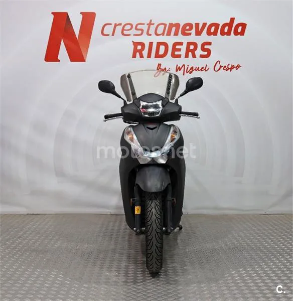 Honda SH 300i – Vista 5