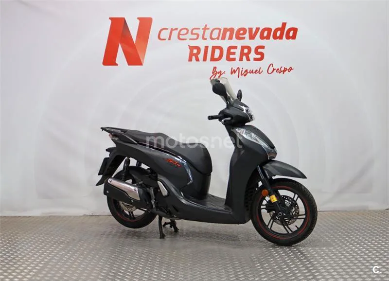 Honda SH 300i – Vista 6