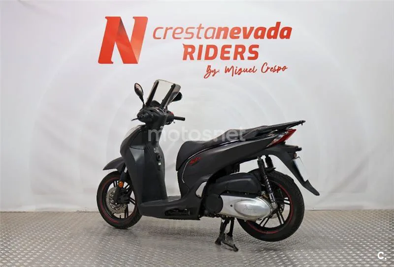 Honda SH 300i – Vista 10