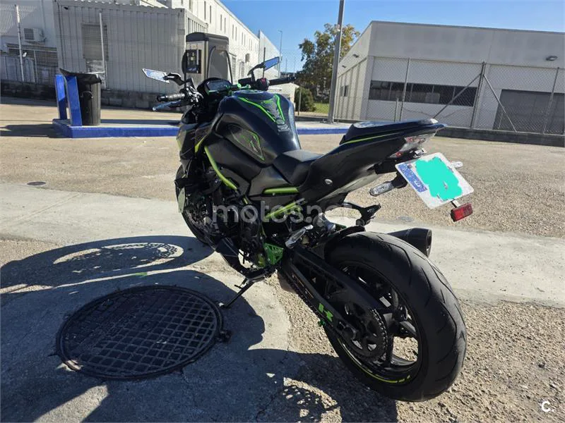 Kawasaki Z 900 – Vista 15