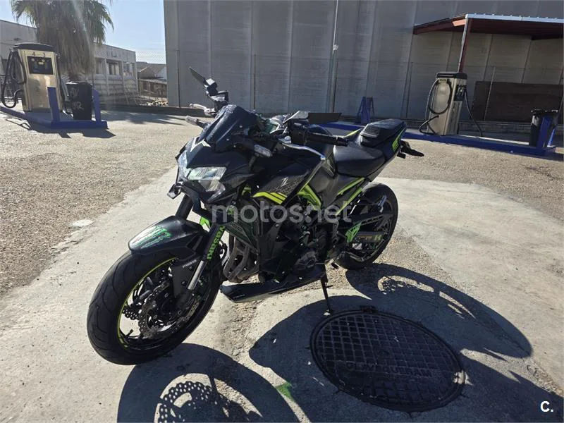 Kawasaki Z 900 – Vista 16