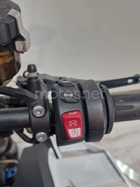 BMW M 1000 R – Vista 13