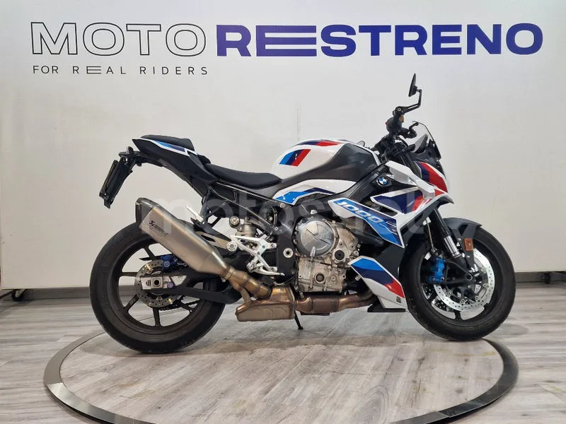 BMW M 1000 R – Vista 7